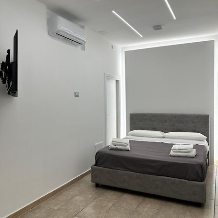 Don Michele Apartment Napoli Bagian luar foto